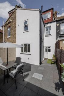 Ferndale Road, E11