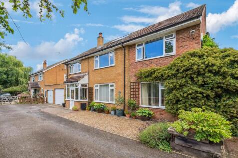 Nup End Close, Wingrave