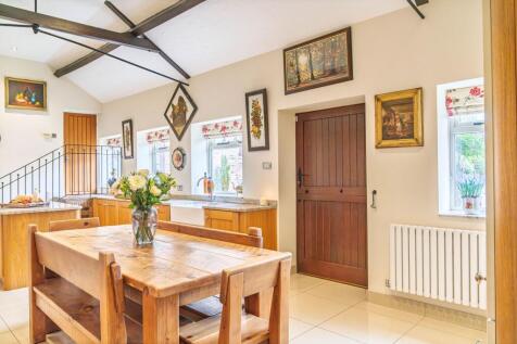 Kitchen with access to courtyard