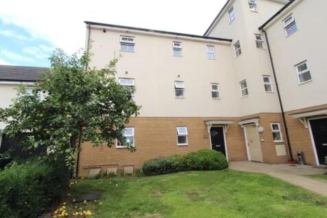 PLEASE DO NOT CALL AGENT AND IF YOU WOULD LIKE TO APPLY, PLEASE EMAIL AGENT THROUGH THE PORTAL REQUESTING AN APPLICATION FORM This spacious ground floor apartment boasts its own private entrance and i