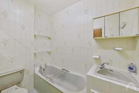 CAM02700G0-PR0414-STILL007.jpg