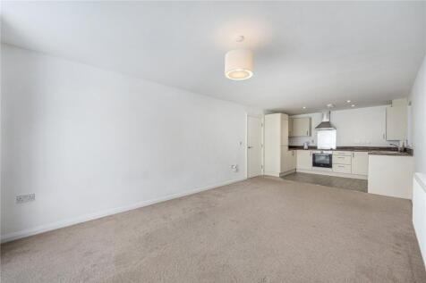 Kitchen/Living Roo,