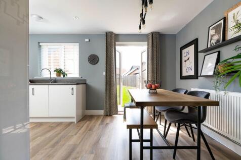 Double doors leading to the garden creates a bright & airy space that connects the indoor and outdo