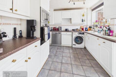 CAM02600G0-PR0767-STILL008.jpg