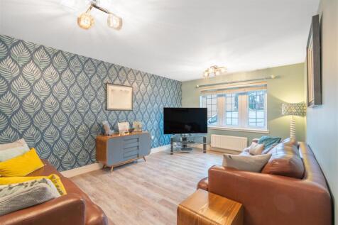 lounge-1.jpg