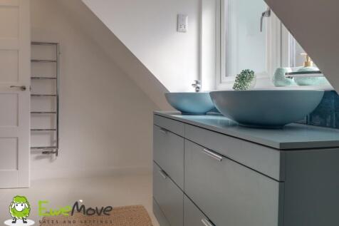 Master Bedroom at Station Road by Ben Brind EweMov