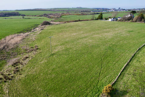 Land South of Twmpath Bach
