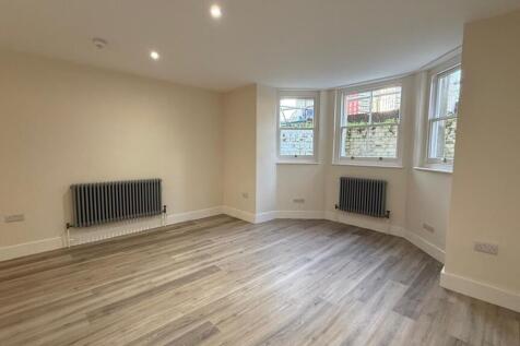 Open Plan Kitchen and Lounge