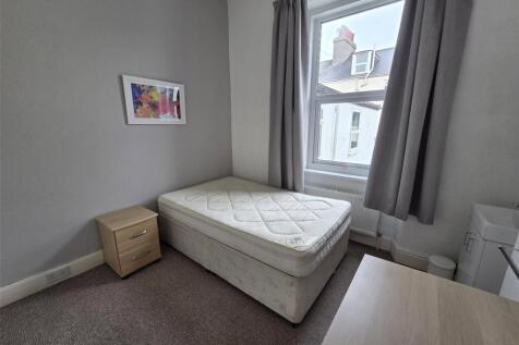 1 Bedroom House in PL4 8HS