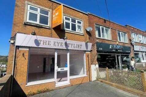 Retail Property (high street) to rent in horsforth