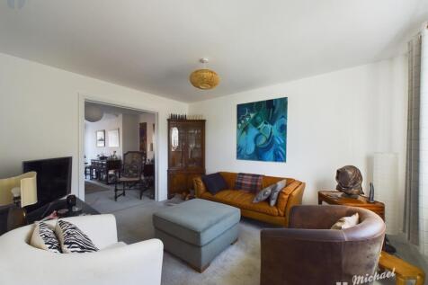 CAM03218G0-PR0081-STILL003