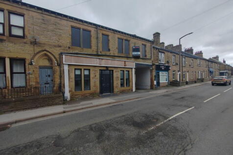 Office to rent in hoyland