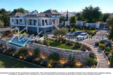 Almancil 5 Bed Villa On A 6,347m2 Land For Sale Close To Nobel International School