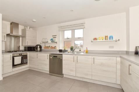 Lounge/Kitchen