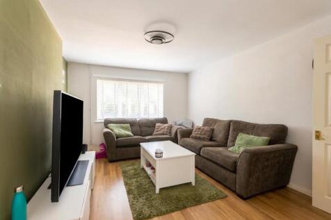 living room 4.jpg