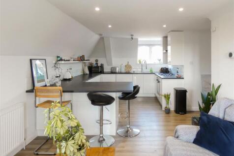 Open-plan Lounge/Kitchen