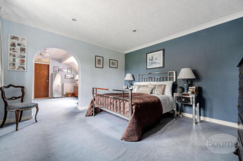 56d96d9e-8a16-4cd...