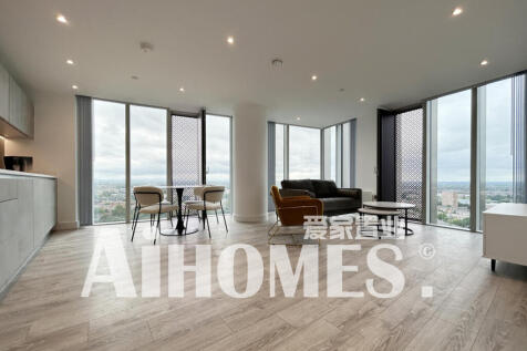 Welcome to this splendid flat located in the prestigious area of The Blade. Spanning an impressive 872 square feet, this property offers a perfect blend of comfort and modern living. With two well-pro