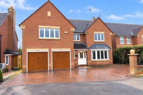 5 Bedroom Detached in NN4 6EX
