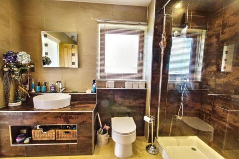 Master Bedroom En Suite