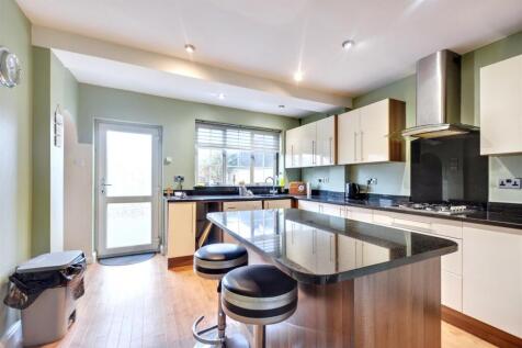 Kitchen_1.jpeg
