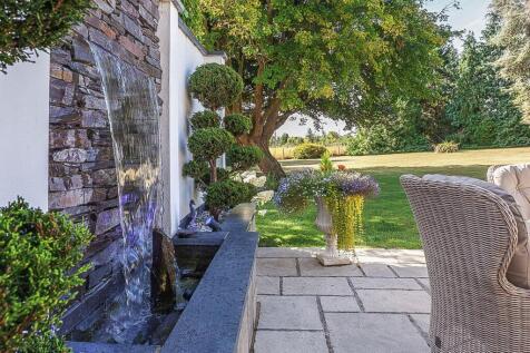 Water feature in Garden