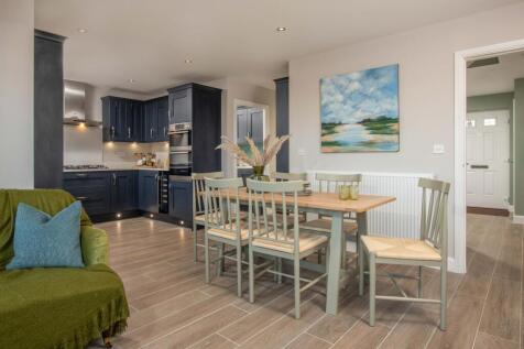 Constable Gardens Winstone Kitchen diner