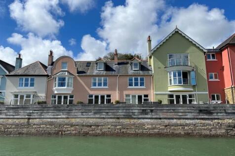 Rear Elevation from Harbour.jpg