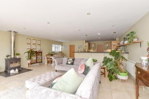 Lounge/ Kitchen/ Diner