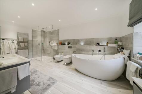 Master Ensuite
