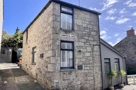2 Bedroom Detached House for Sale