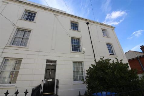 6 Bedroom House in SO15 2DD