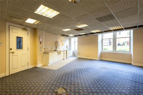 9 bed, 6 bath Terraced in Glasgow - Photo 48