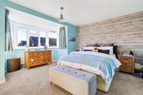 32 Harsfold Road Final-8.jpg