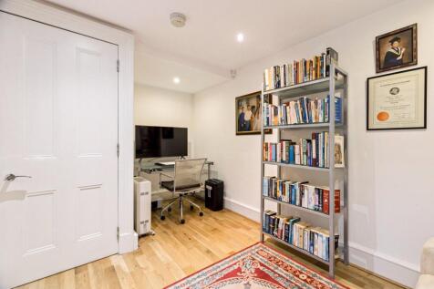 4 bed, 3 bath Apartment in Glasgow - Photo 22