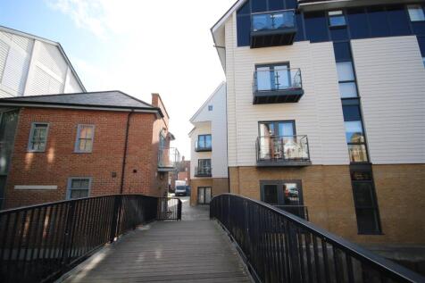 P1567 Property from river bridge.JPG