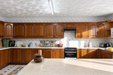 Plashet Rd, E13 houses for Sale By Barrain London