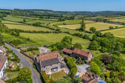 1281793-1-682a4c8...