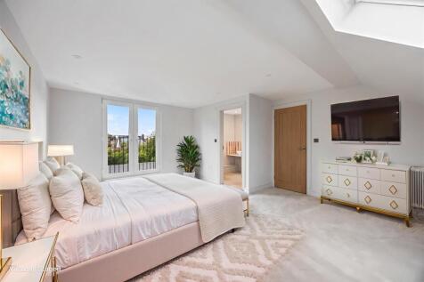 Stone-Lane-16-014 - Bedroom - Luxury - 0.jpg