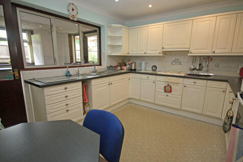 Kitchen breakfast room