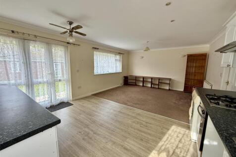 Living Area: