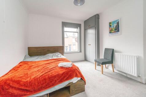 BEDROOMS AND BATHROOMS