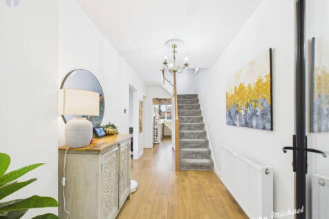 CAM03218G0-PR0852-STILL002-thumbnail-h750-70