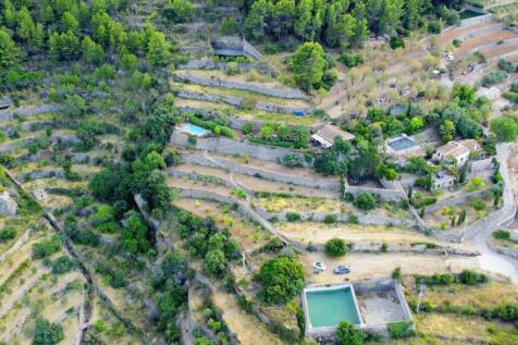 17-Banyalbufar-Historisches Finca-Anwesen-kaufen-luftbild