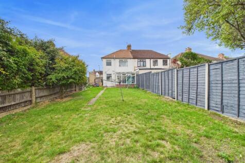 Presented by Nicoleta at EweMove Bexleyheath and D