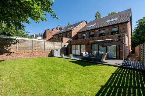 5 bed, 5 bath Detached in Sheffield - Photo 3
