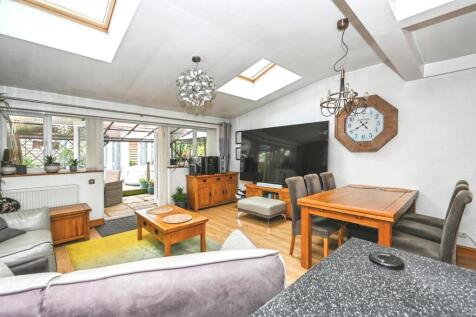 Familyroom/Kitchen