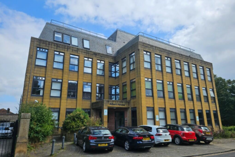 1 Bedroom Flat in HX1 2TS