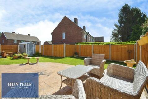 REAR GARDEN 03.jpg