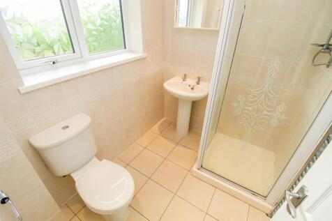 EN SUITE SHOWER ROOM/W.C.
